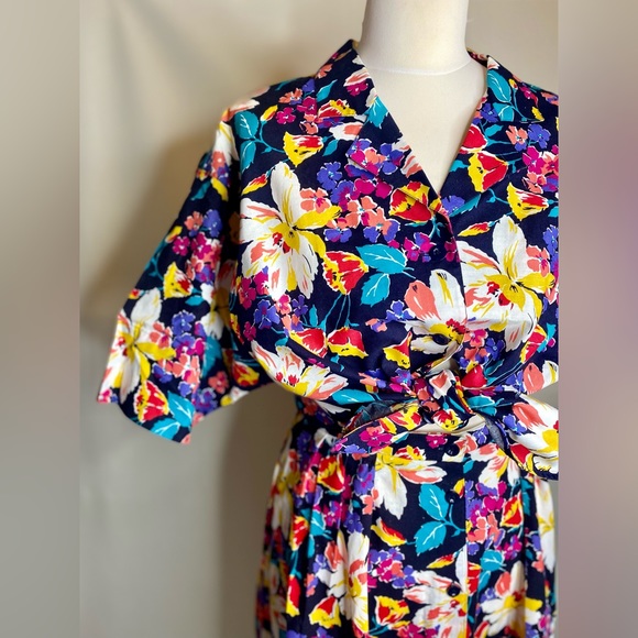 Vintage floral Jaeger outfit set, skirt & top, floral set, floral skirt, size M, - Picture 7 of 16